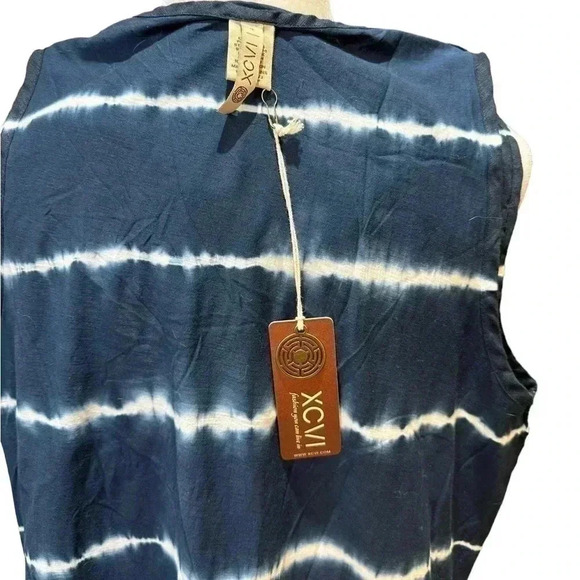 XCVI Holti Tank in Sonorous Wash Admiral - Light Linen Tie Dye - Size Small - Picture 8 of 8
